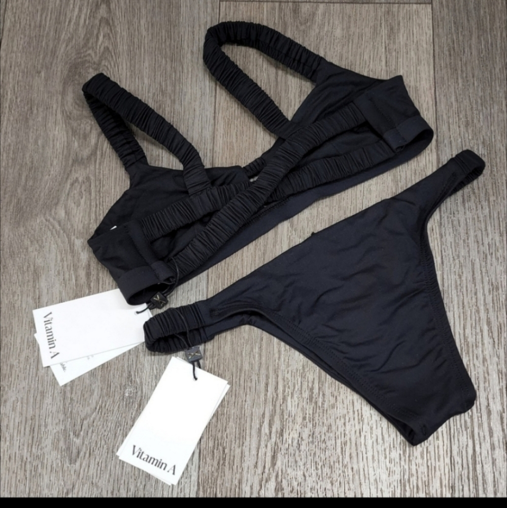 - VITAMIN A 2 PC BIKINI BLACK SIZE MED MADE IN USA NWT